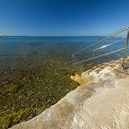Kostanjevac With Terrace And Sea View *